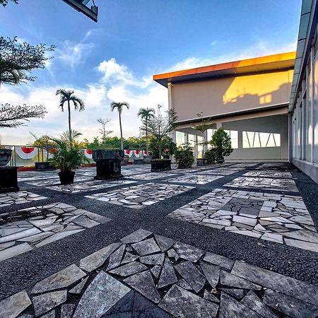 Prima Sr Hotel & Convention Yogyakarta Sleman  Luaran gambar