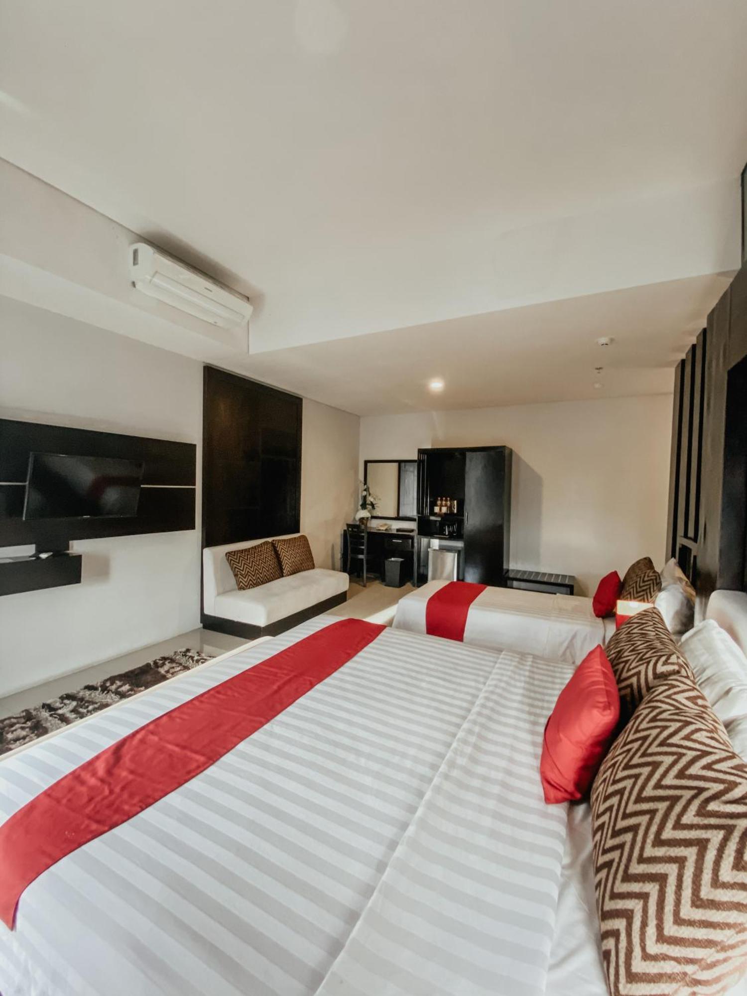 Prima Sr Hotel & Convention Yogyakarta Sleman  Luaran gambar