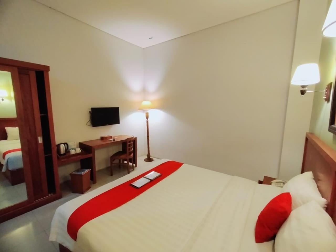 Prima Sr Hotel & Convention Yogyakarta Sleman  Luaran gambar