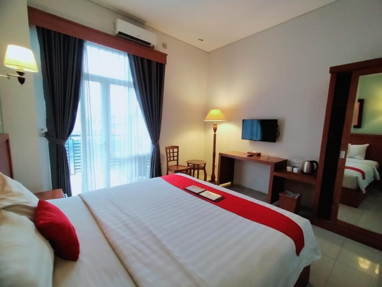 Prima Sr Hotel & Convention Yogyakarta Sleman  Luaran gambar