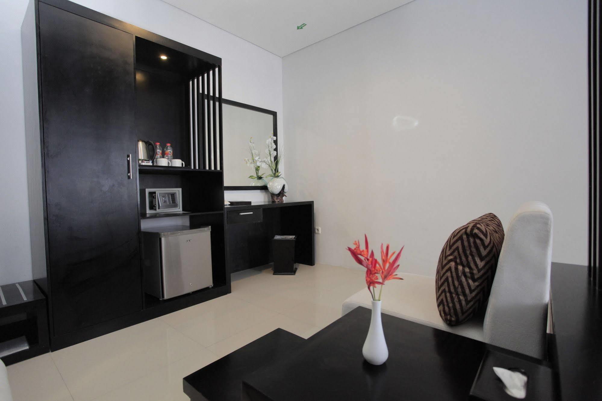 Prima Sr Hotel & Convention Yogyakarta Sleman  Luaran gambar