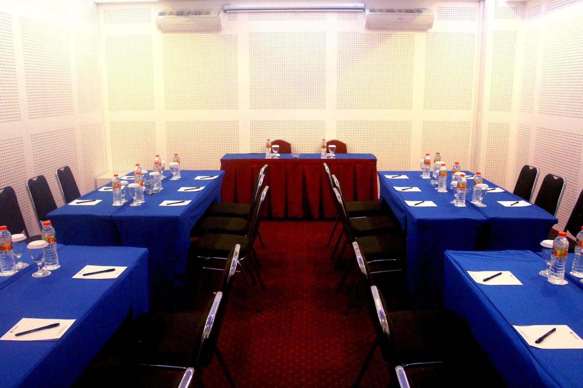 Prima Sr Hotel & Convention Yogyakarta Sleman  Luaran gambar