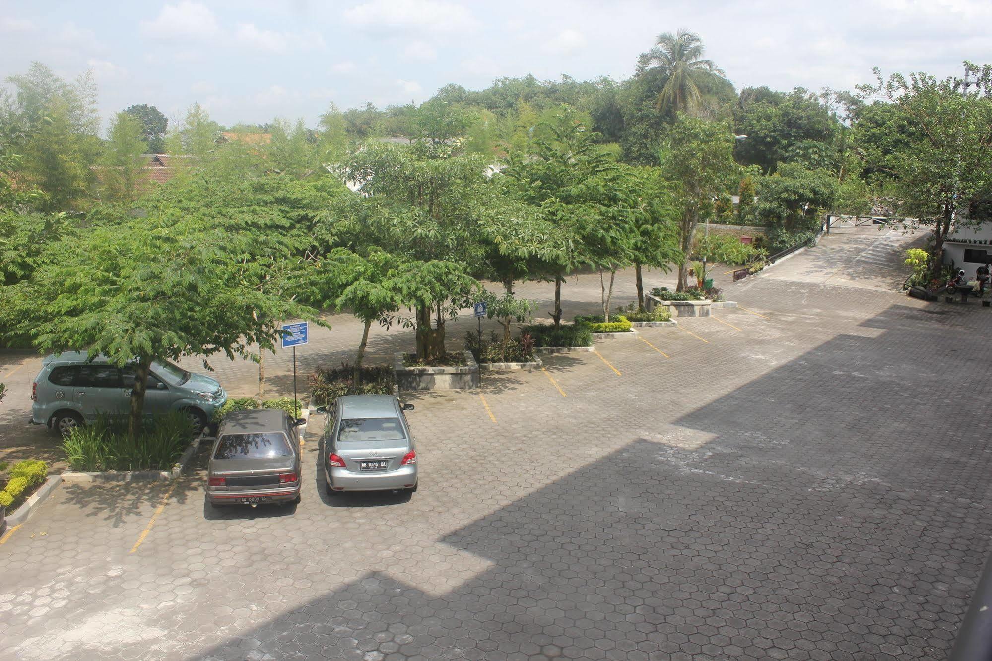 Prima Sr Hotel & Convention Yogyakarta Sleman  Luaran gambar