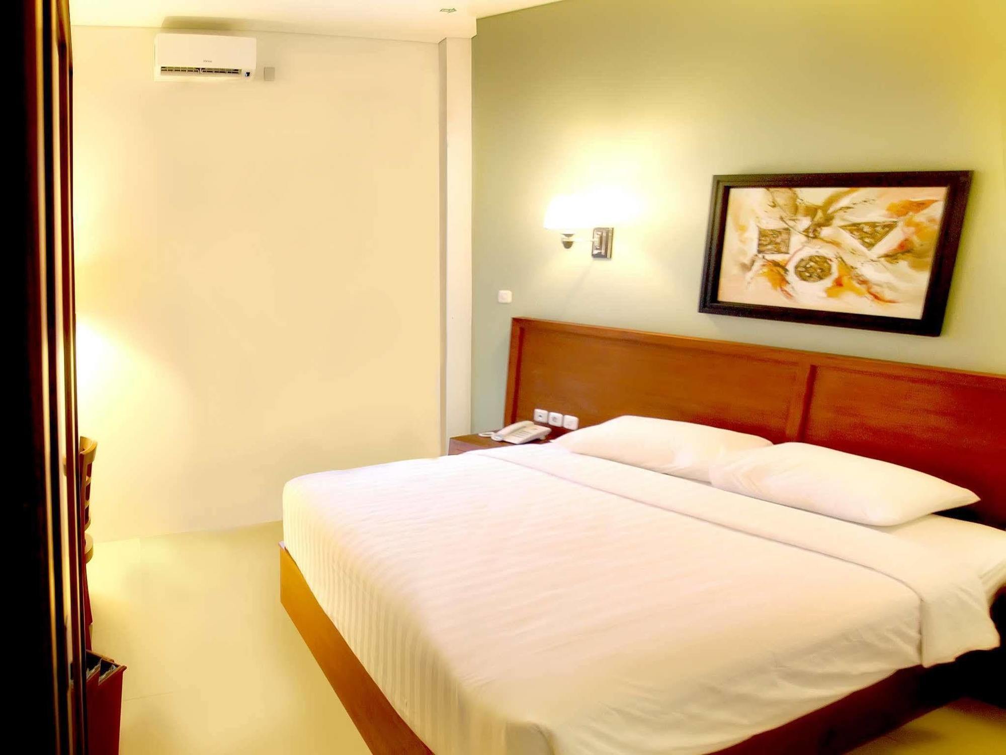 Prima Sr Hotel & Convention Yogyakarta Sleman  Luaran gambar