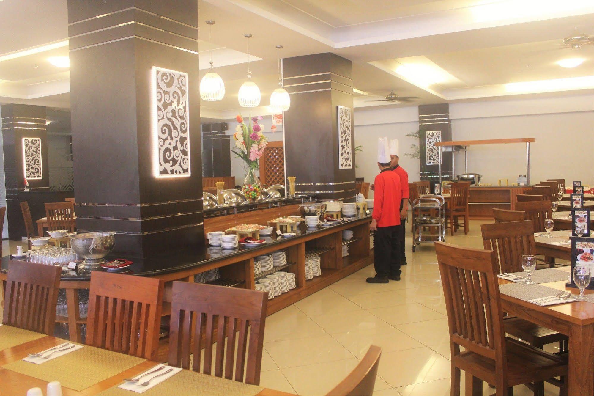 Prima Sr Hotel & Convention Yogyakarta Sleman  Luaran gambar